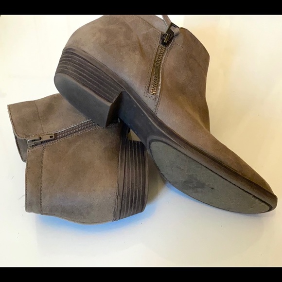 SOLD - Picture 4 of 5